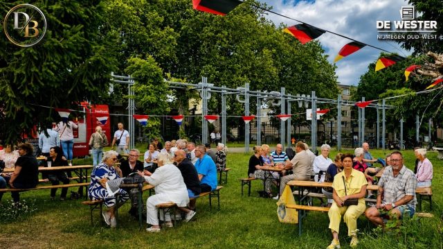 Hollands Duitse middag Westerpark (13)